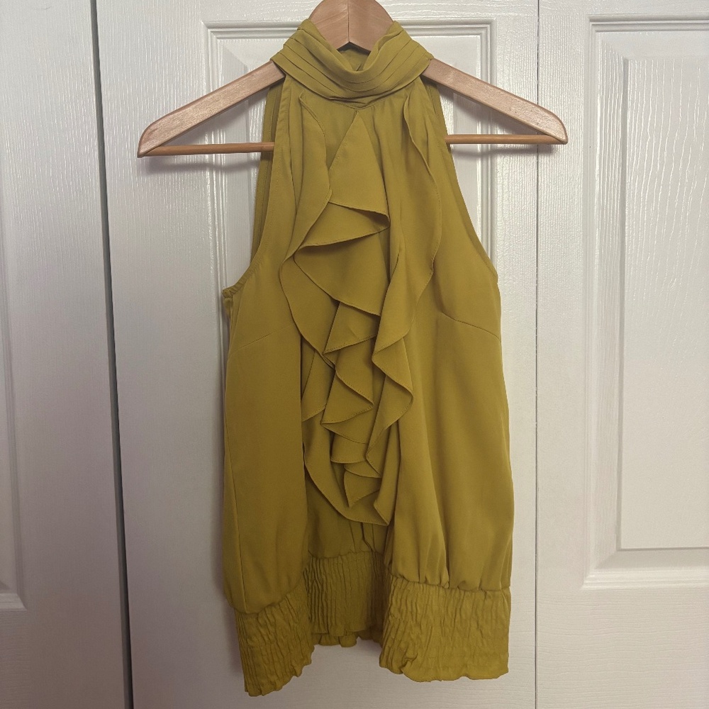 Dimri mock neck sleeveless top